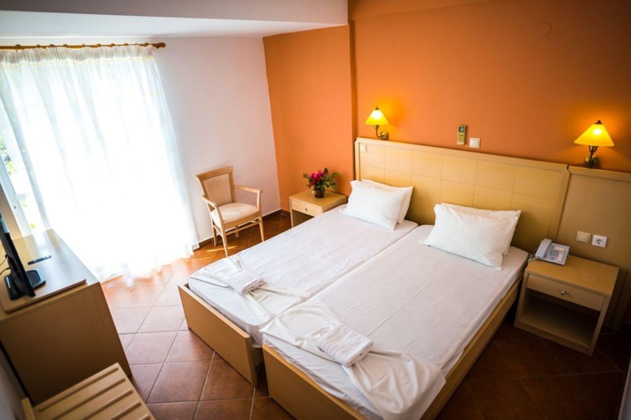 Three Stars Beach Hotel Moraḯtika Ngoại thất bức ảnh